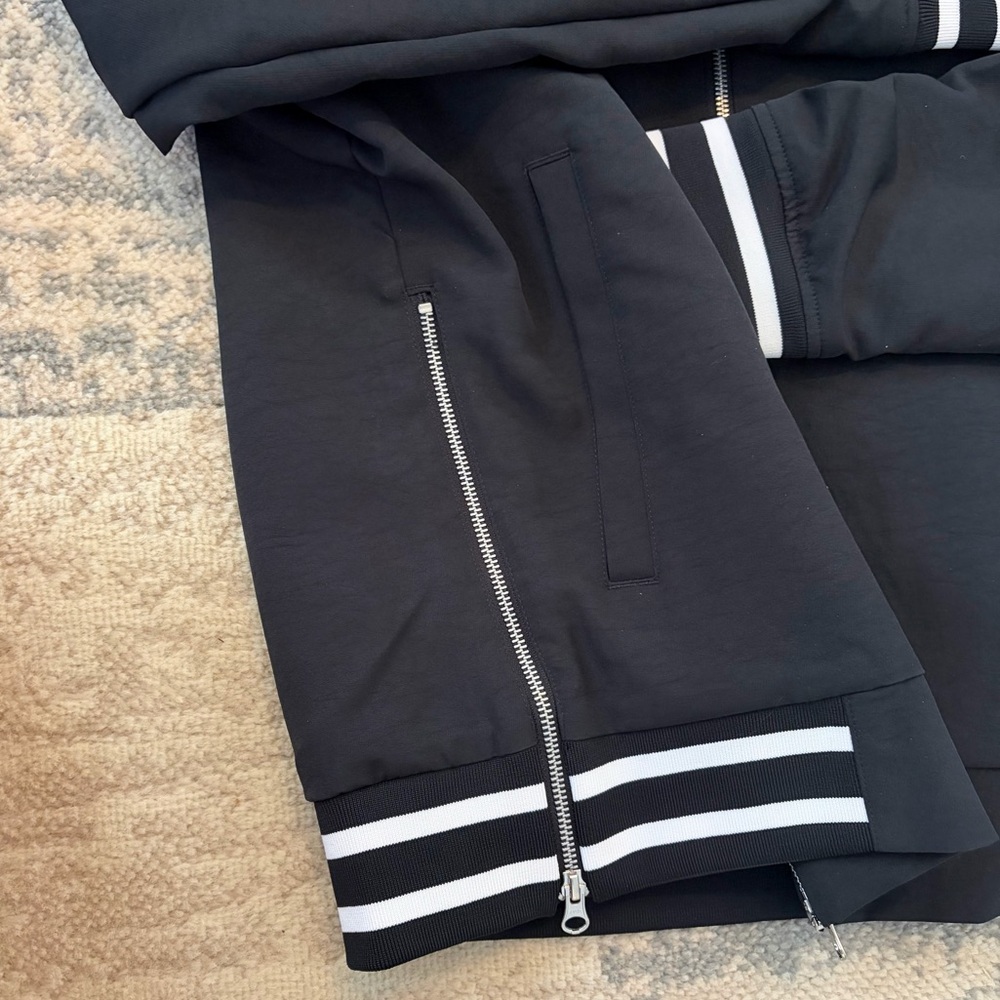 Nike Black Varsity Bomber Jacket - Picture 5 of 6